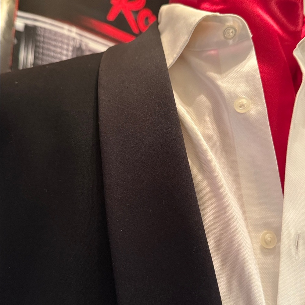 Istante Tuxedo Coat - Picture 17 of 17